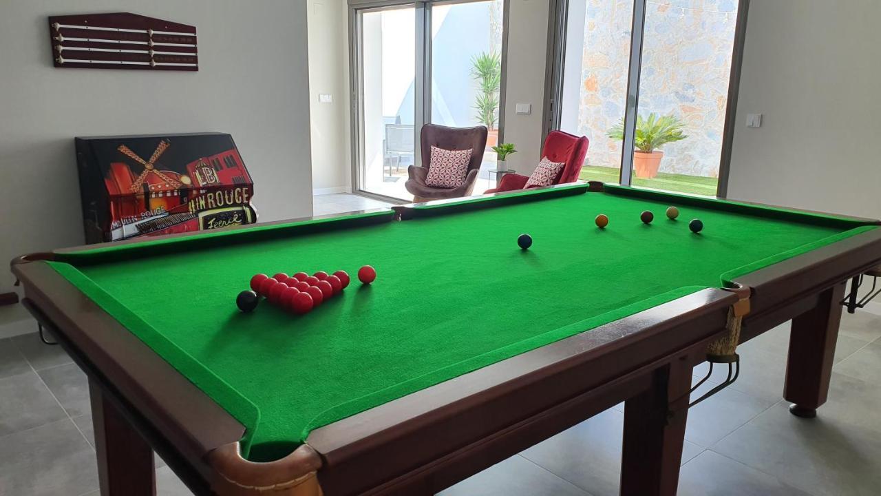 Pool & Snooker Villa 피네스트라트 외부 사진